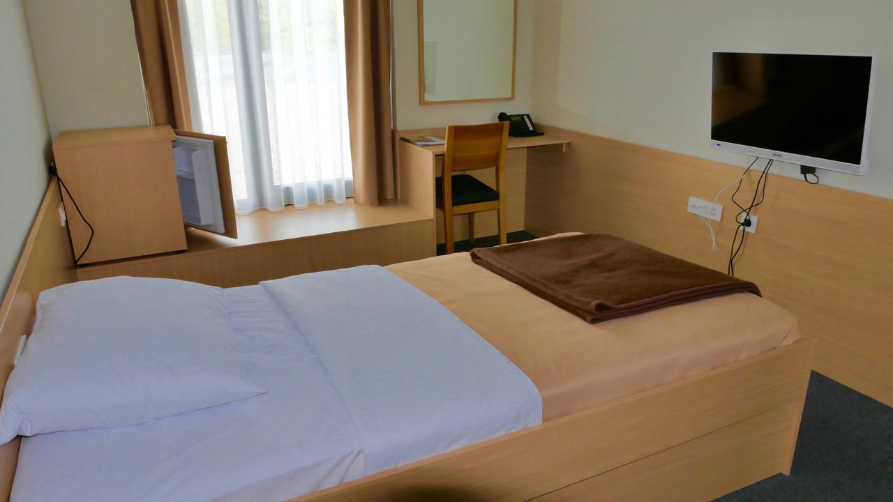Hotel Lika Sjever Brinje Exterior photo
